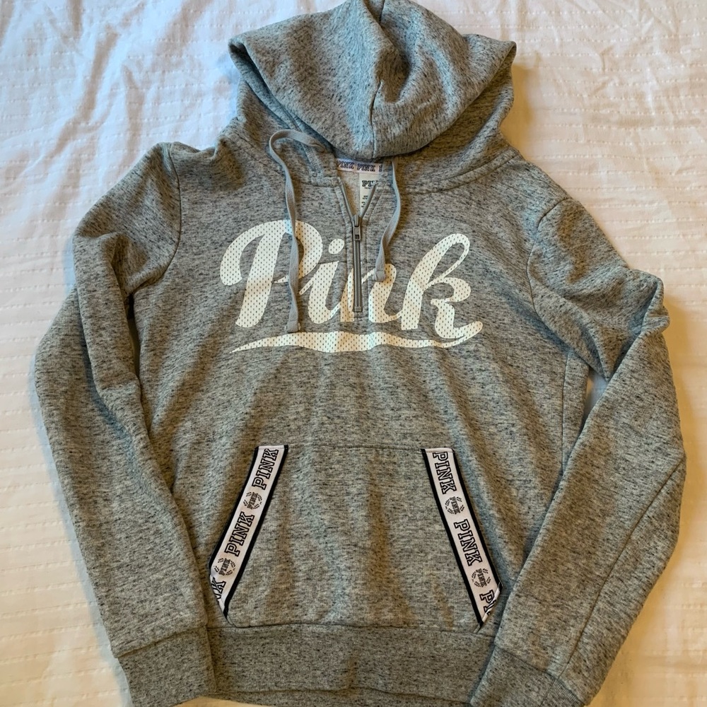 Victoria’s Secret Pink grey hoodie. Size small. Super comfy $10